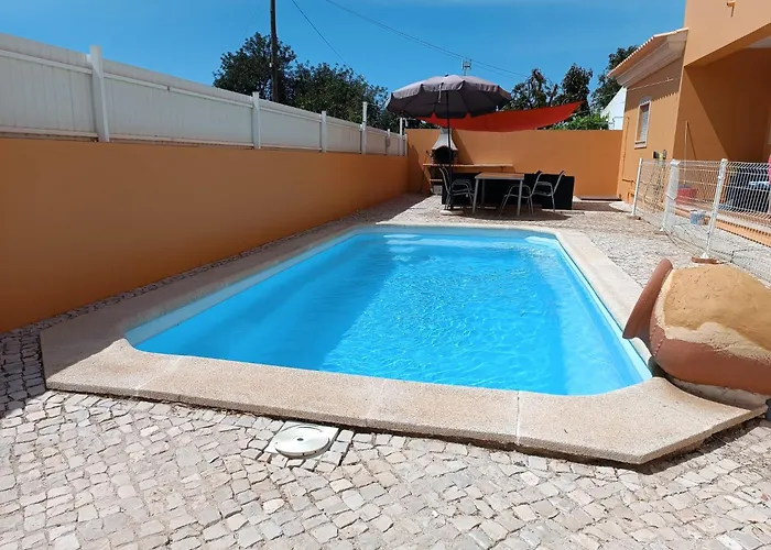 Housev5 W/pool & Bbq 度假居